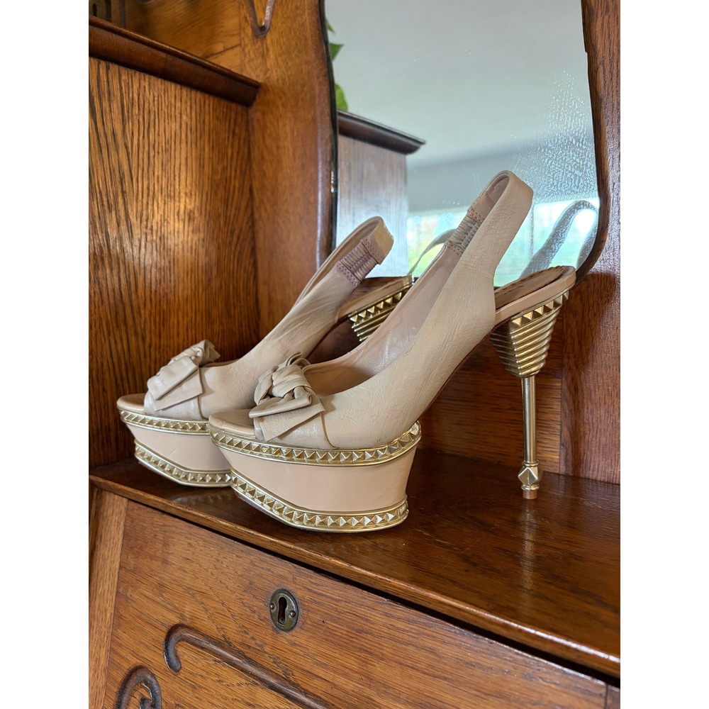 Bebe Dita Gilded Platform Beige Leather Slingback Heels Platform Gold Stiletto 7